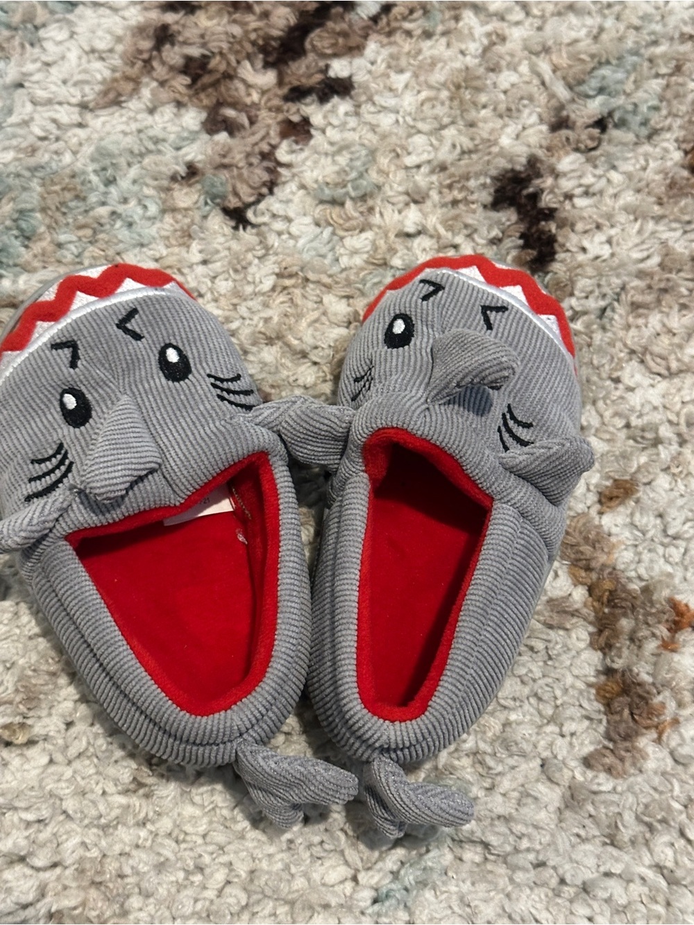 Baby shark slippers size 5/6